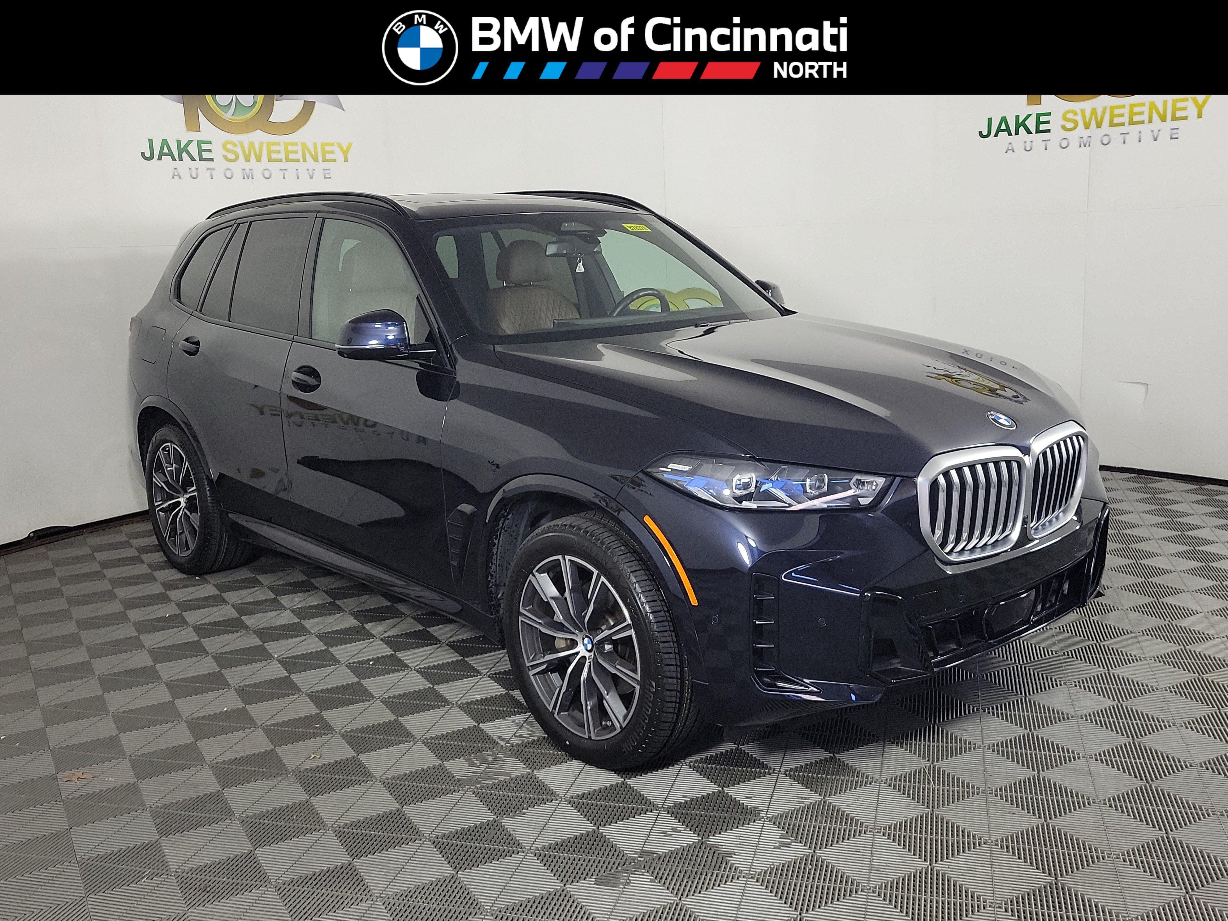 Used 2024 BMW X5 xDrive40i w/ M Sport Package AWD/4WD video 1