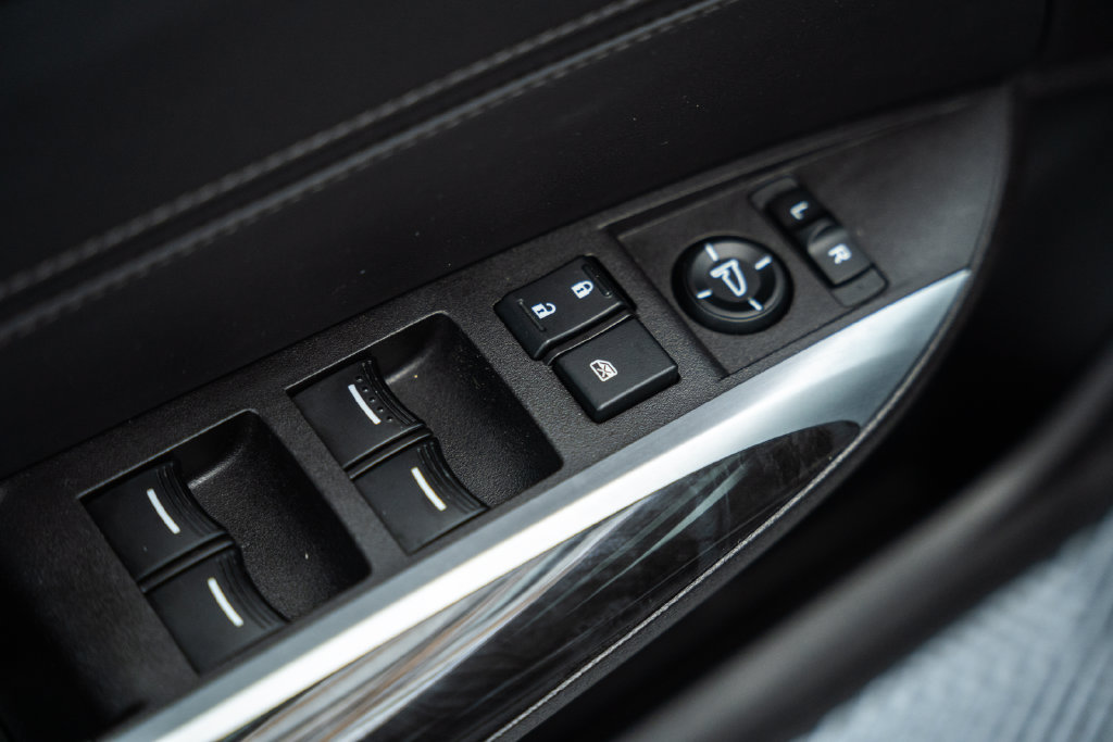 Used 2018 Acura TLX FWD image 39