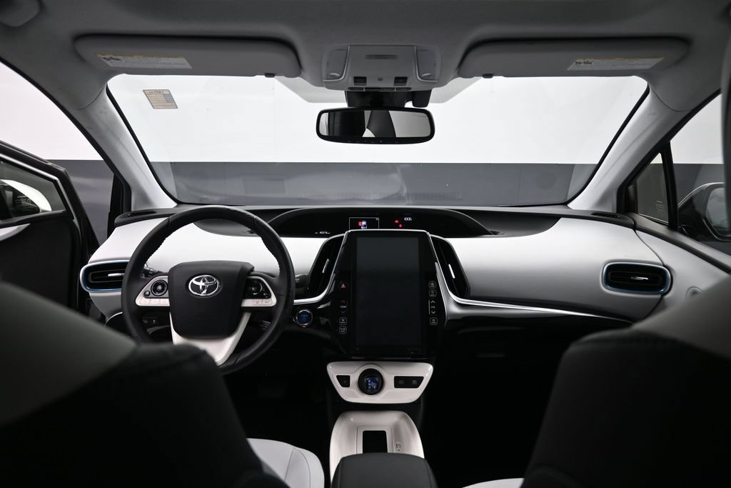Certified 2018 Toyota Prius Four w/ Advanced Technology Package FWD image 28