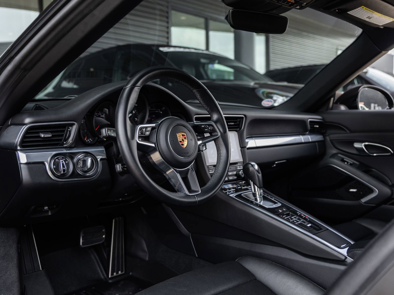Used 2019 Porsche 911 Carrera image 4