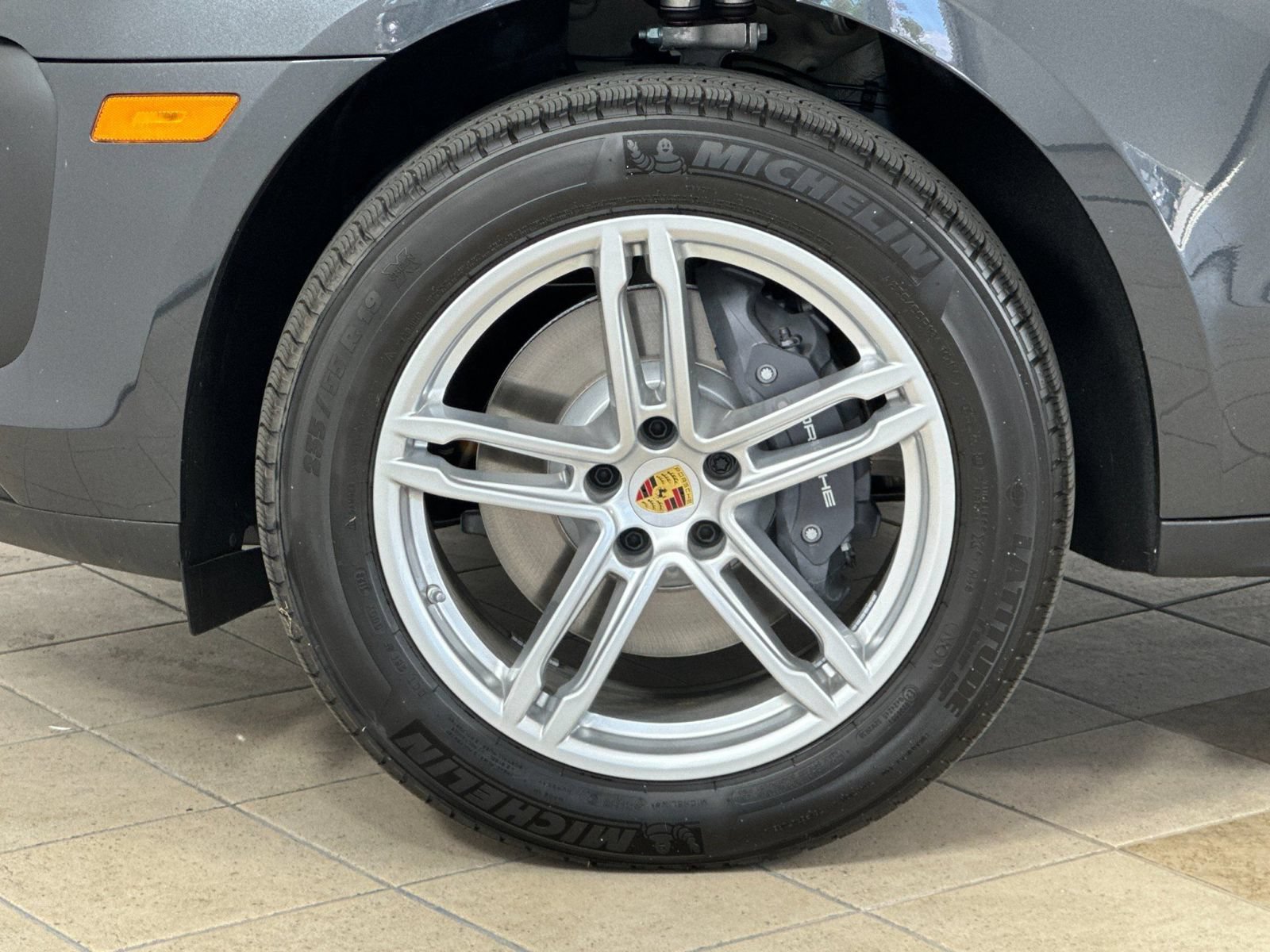 New 2026 Porsche Macan AWD/4WD image 25