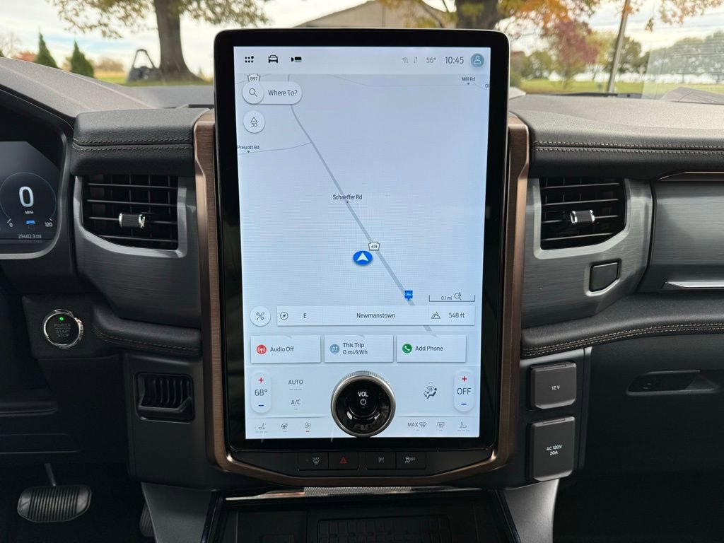 Used 2023 Ford F150 Lightning Lariat image 19