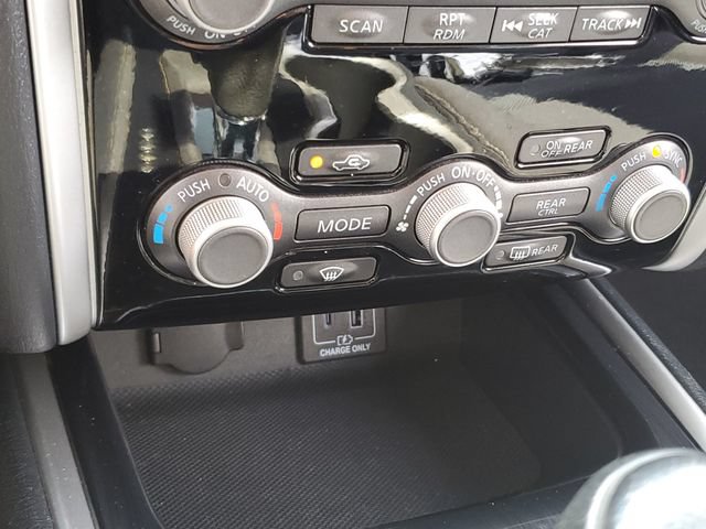 Used 2019 Nissan Pathfinder SV FWD image 20