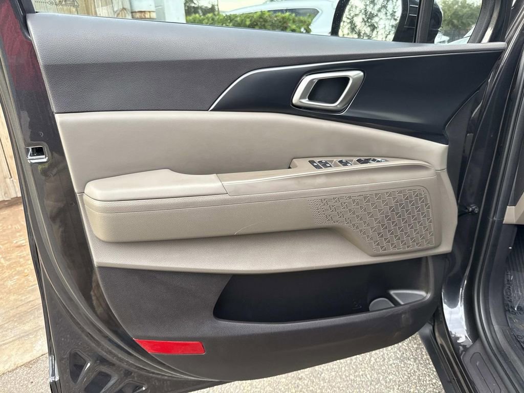 Used 2026 Kia Carnival image 20