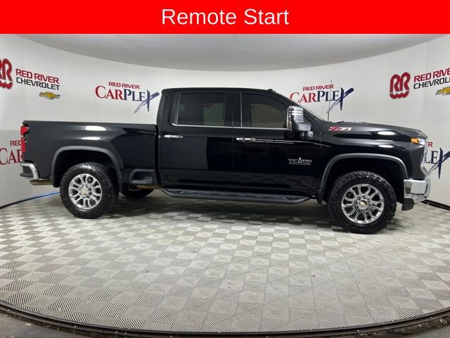 Used 2024 Chevrolet Silverado 2500 LTZ w/ LTZ Texas Edition image 11