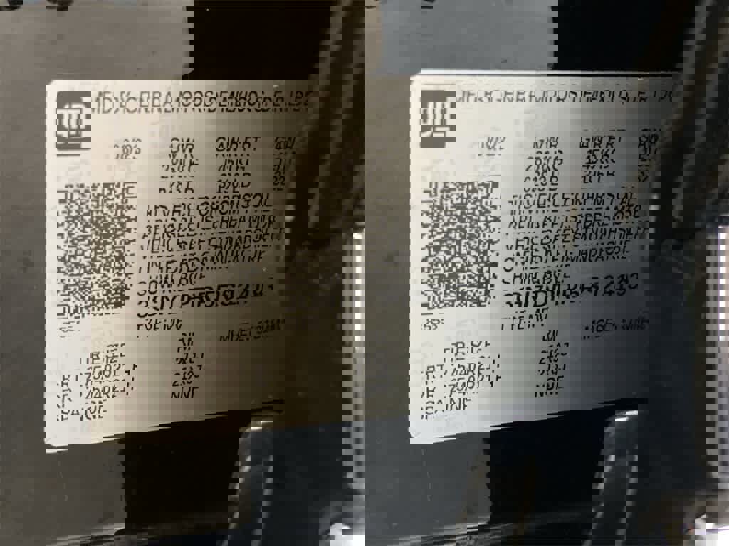 Used 2024 Chevrolet Equinox EV RS image 31