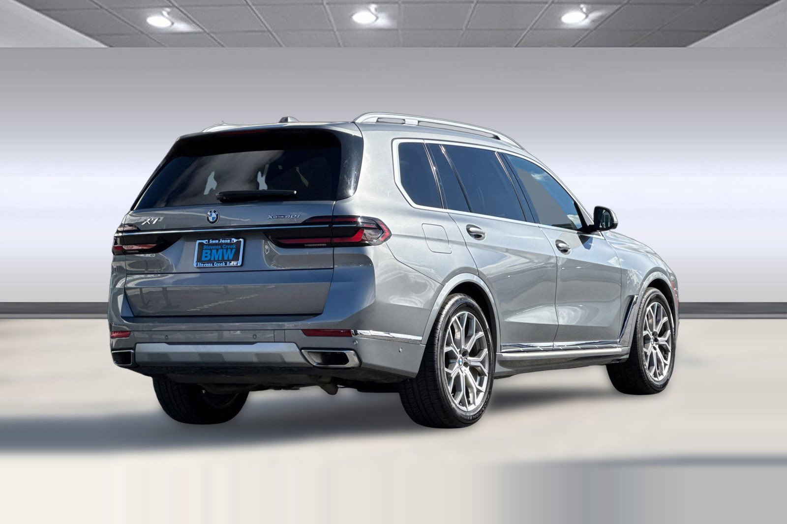 Used 2024 BMW X7 xDrive40i w/ Premium Package image 8