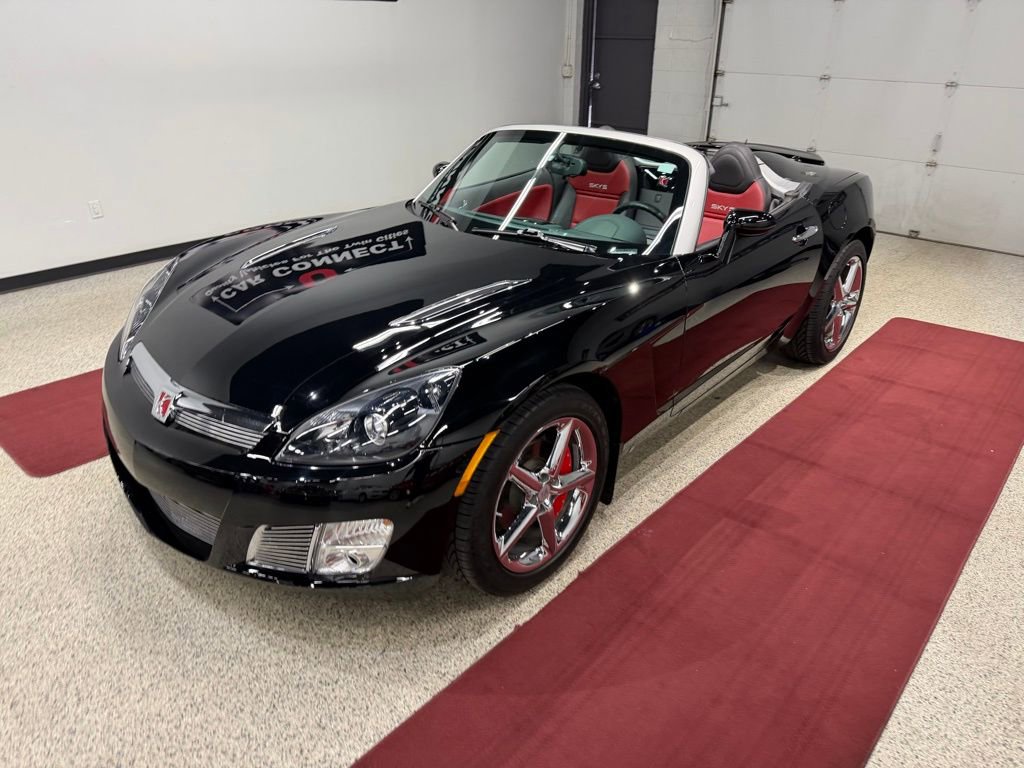Used 2008 Saturn Sky Red Line RWD image 3