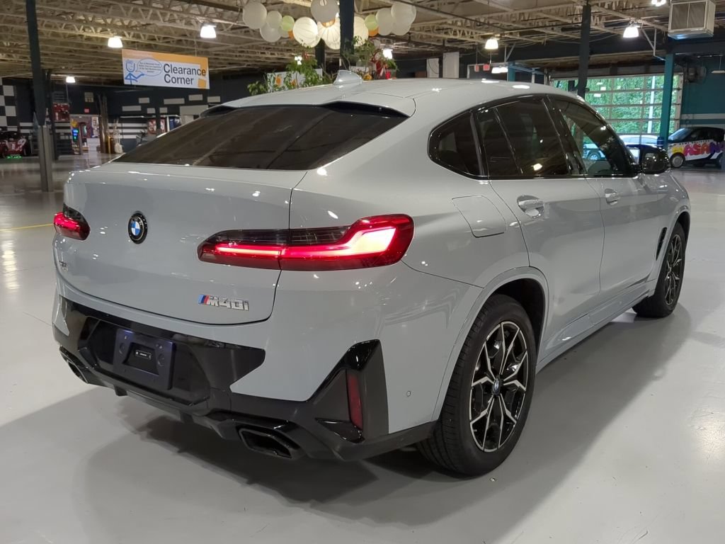 Certified 2025 BMW X4 M40i w/ Premium Package AWD/4WD image 8