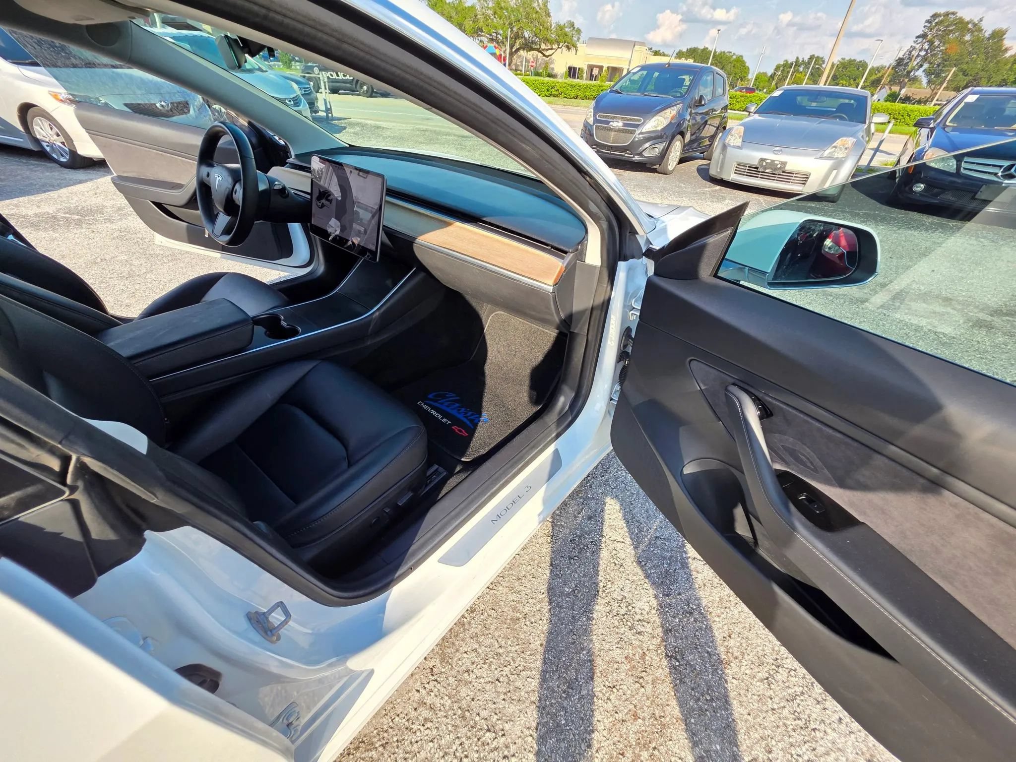 Used 2018 Tesla Model 3 Long Range AWD/4WD image 18