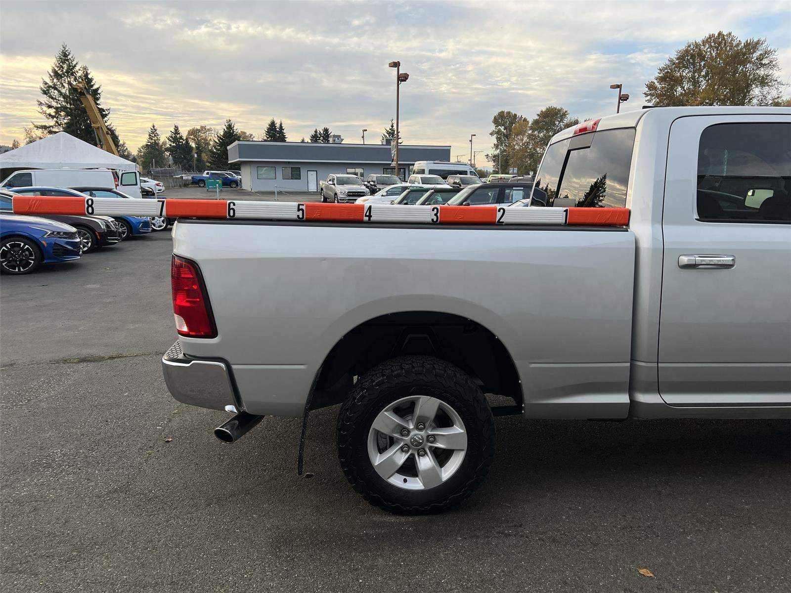 Used 2017 RAM 1500 Classic SLT w/ Luxury Group image 23