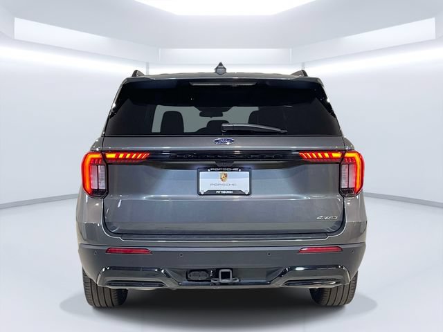 Used 2025 Ford Explorer ST-Line w/ ST-Line Street Pack AWD/4WD image 7