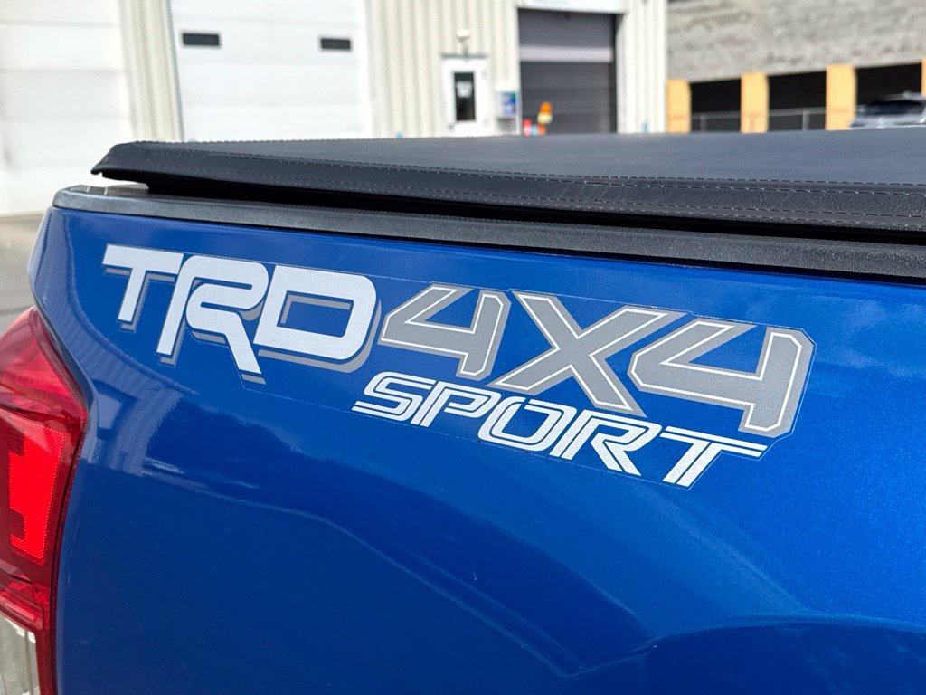 Used 2016 Toyota Tacoma TRD Sport w/ Towing Package AWD/4WD image 10