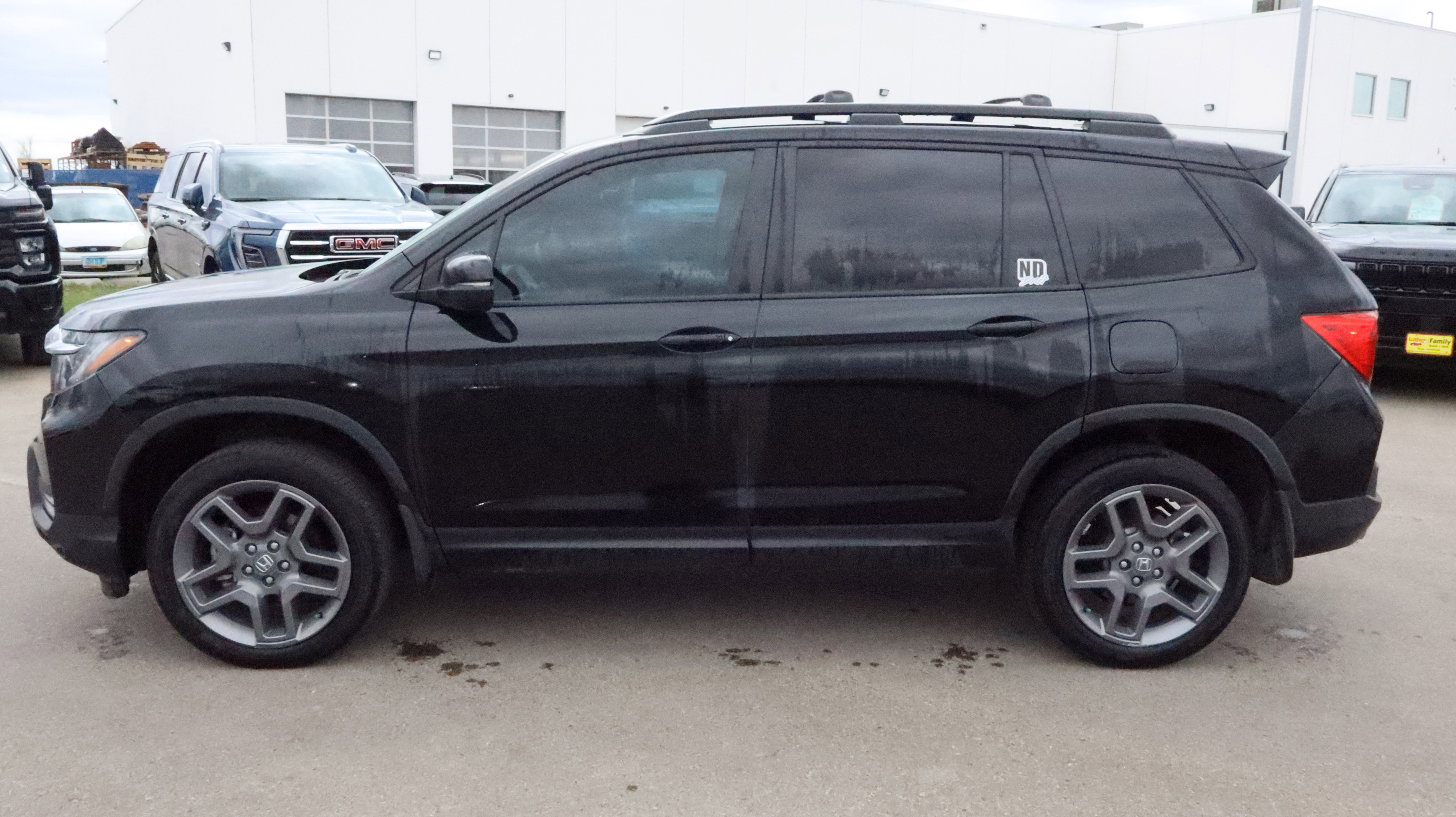 Used 2023 Honda Passport EX-L image 4