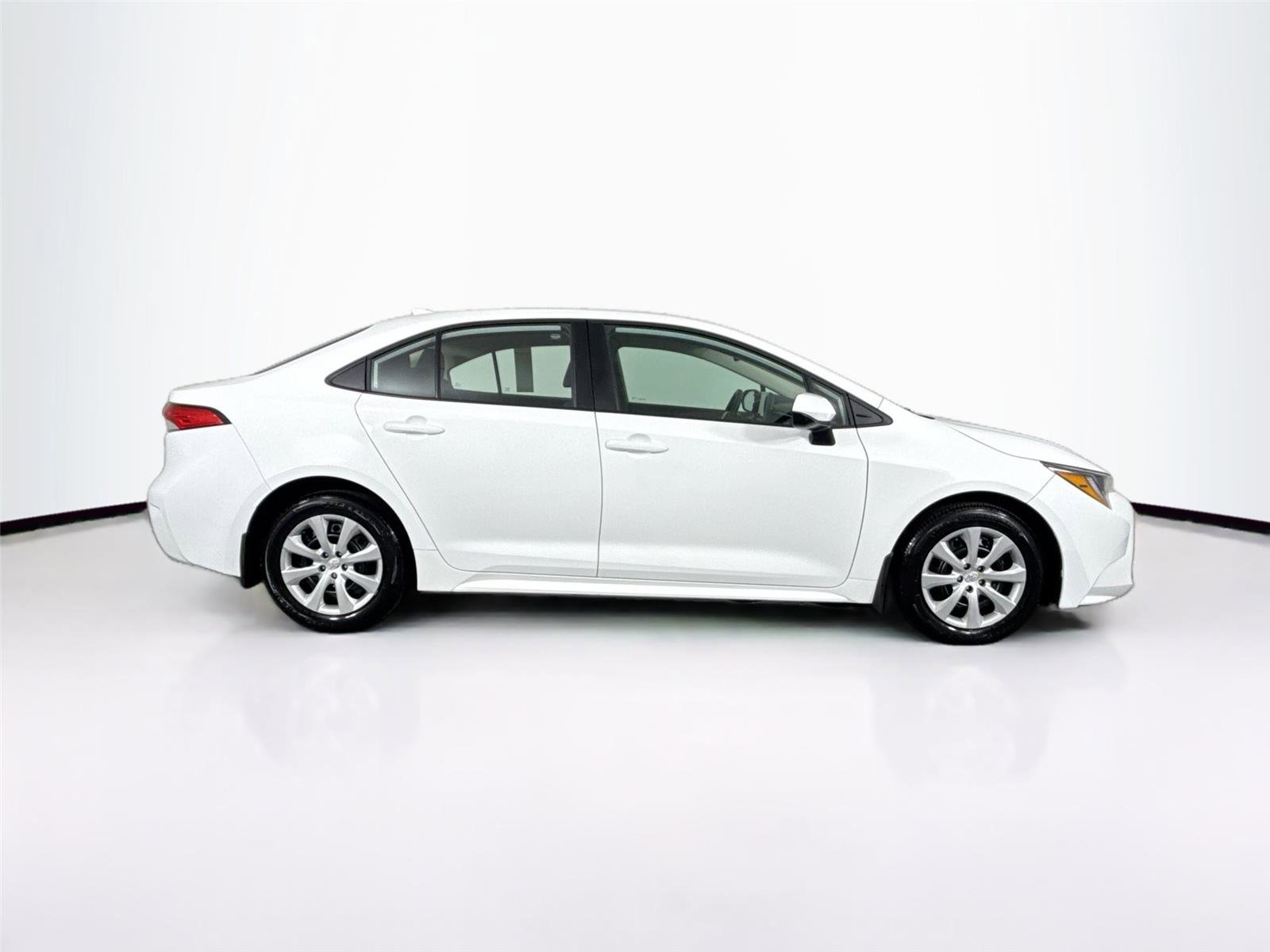 Certified 2025 Toyota Corolla LE image 10