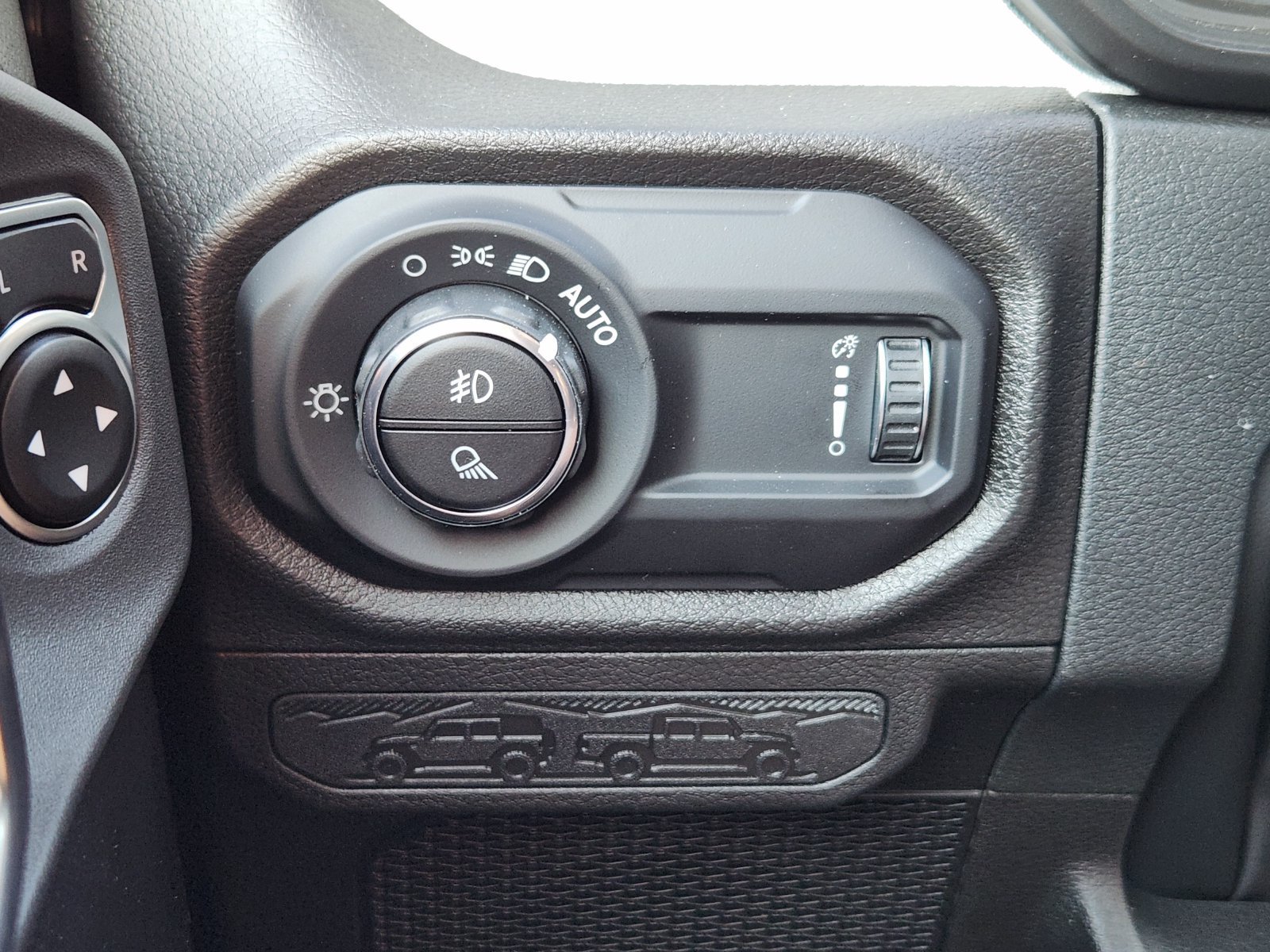 New 2026 Jeep Gladiator Sport AWD/4WD image 29