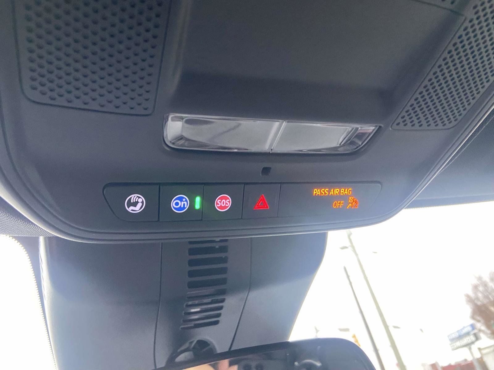 Used 2025 Chevrolet Traverse LT image 20