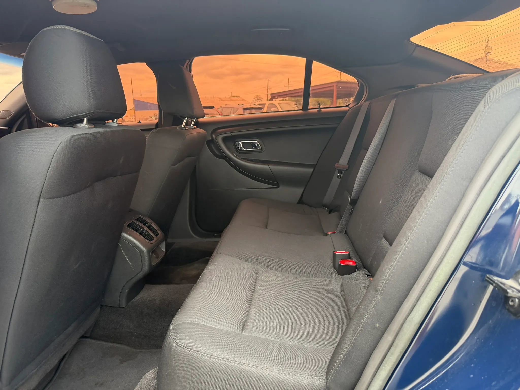 Used 2018 Ford Taurus Police Interceptor FWD image 16