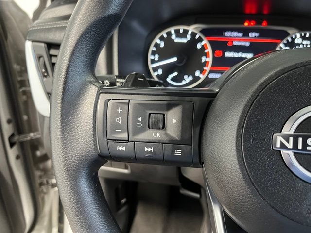 Used 2024 Nissan Rogue S AWD/4WD image 25