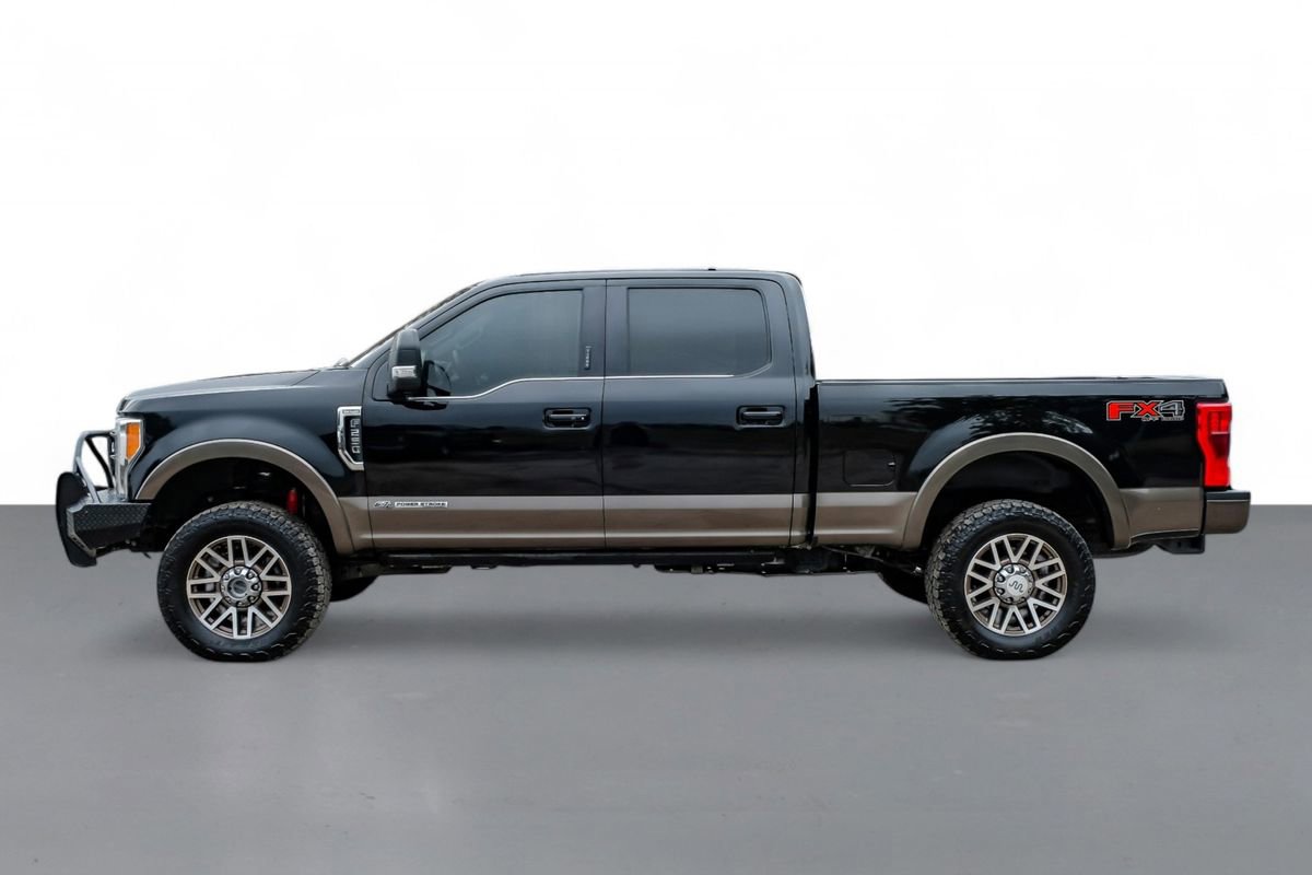 Used 2017 Ford F250 King Ranch w/ King Ranch Ultimate Package AWD/4WD image 9