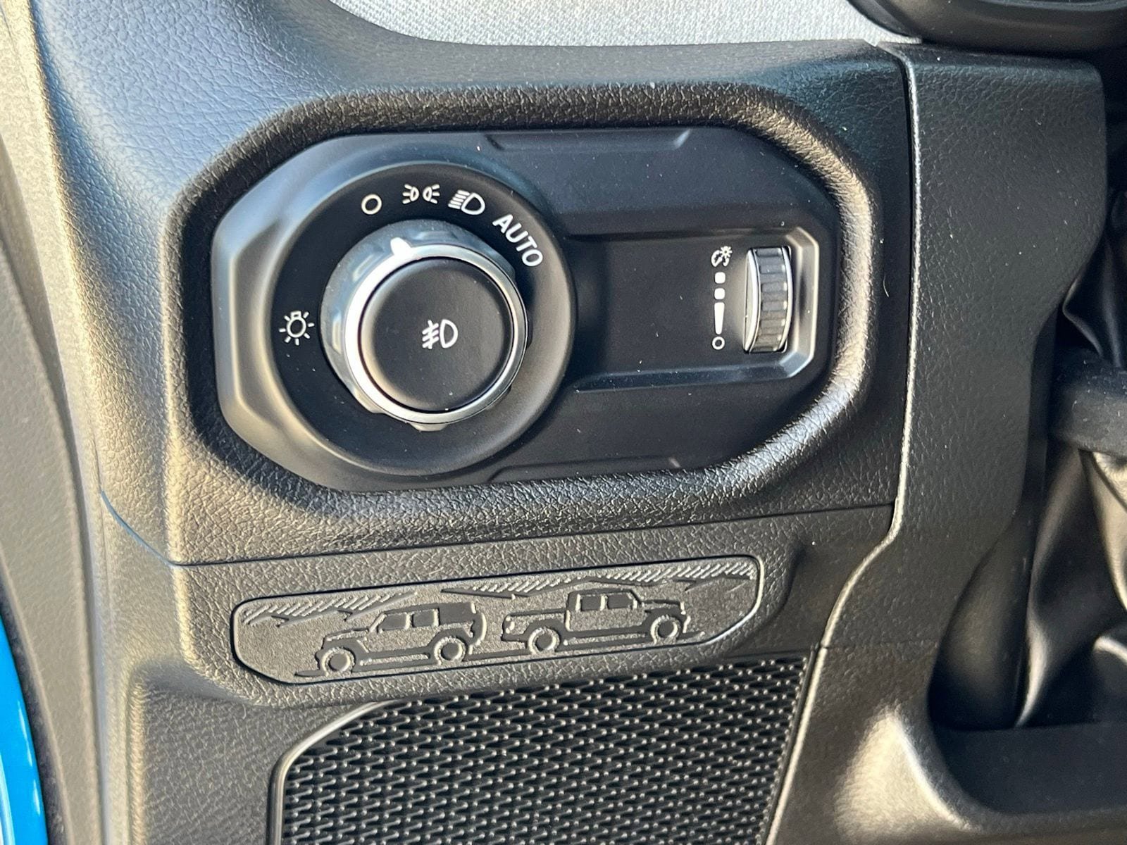 Used 2024 Jeep Wrangler Unlimited Sport AWD/4WD image 25