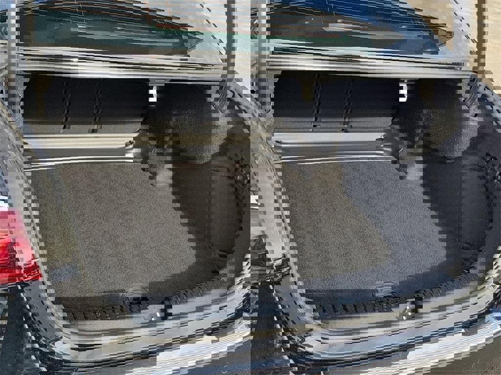 Used 2024 Mercedes-Benz E 350 4MATIC Sedan image 12