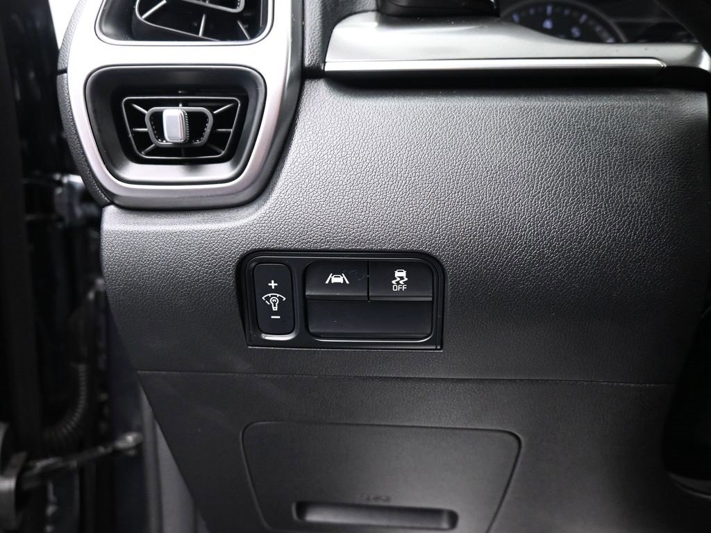 Used 2023 Kia Sorento LX image 20