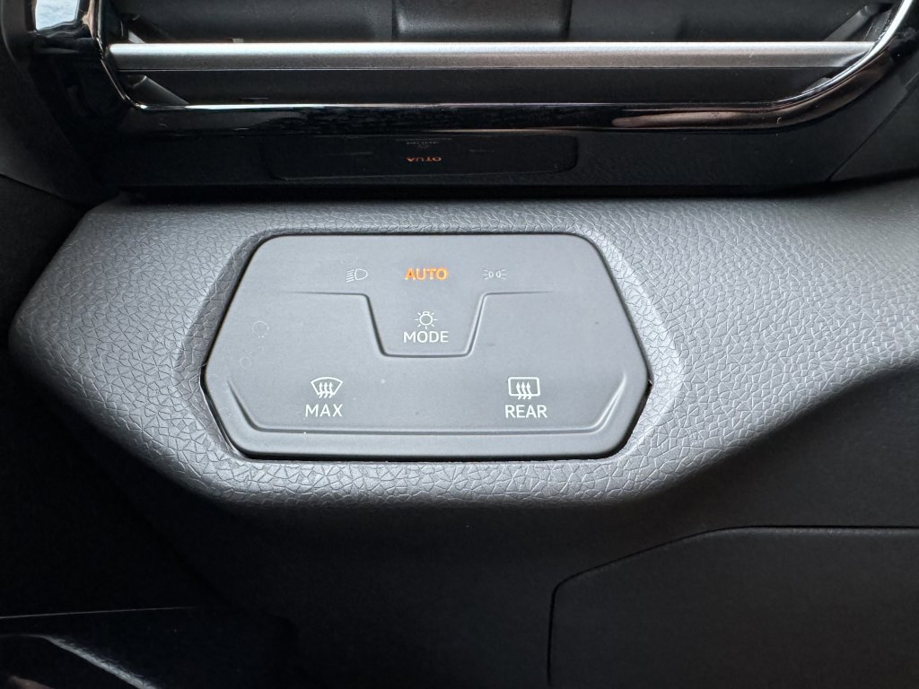 Used 2023 Volkswagen ID.4 Pro image 27