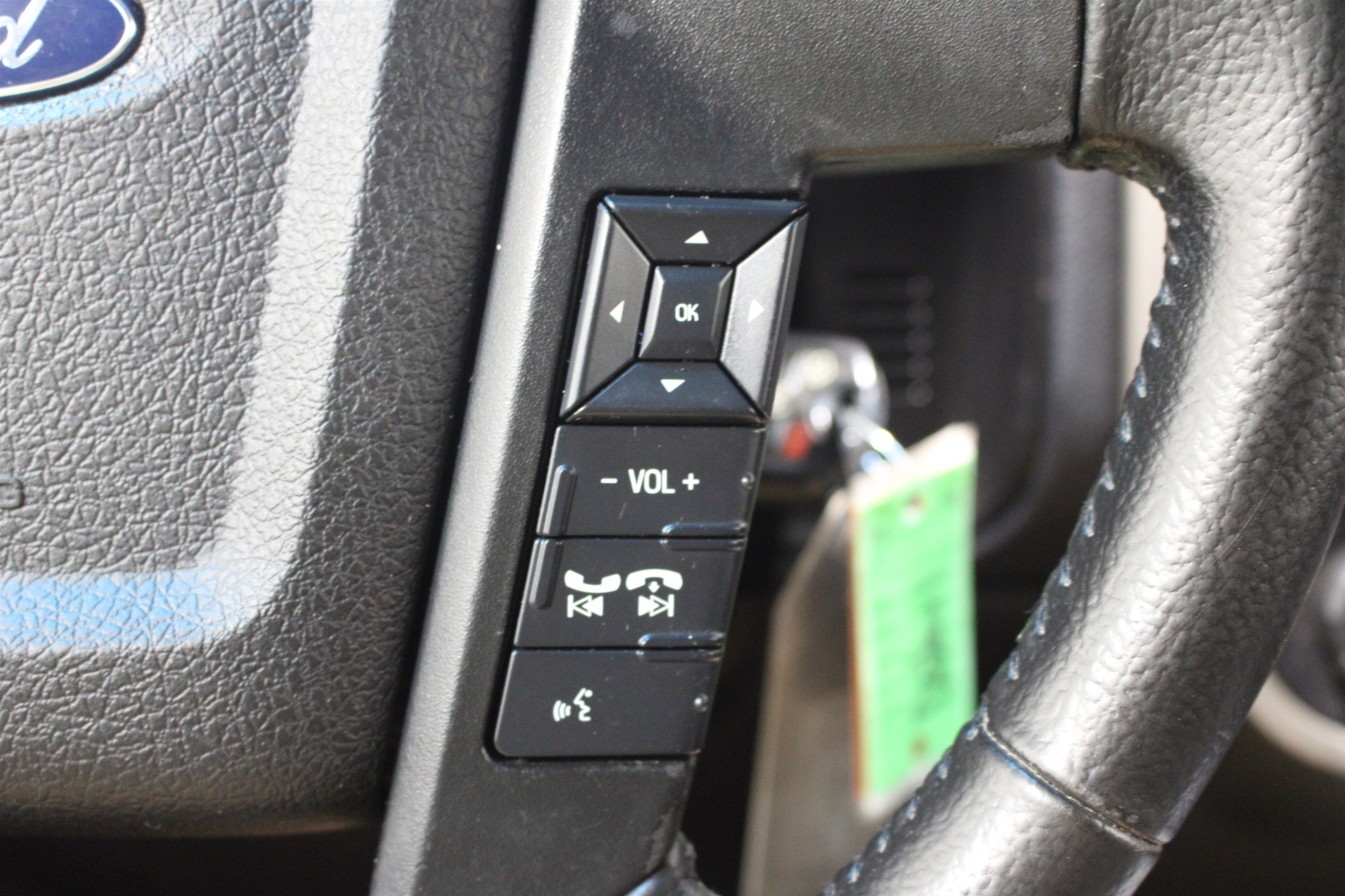 Used 2015 Ford Expedition EL XLT w/ Equipment Group 202A AWD/4WD image 12