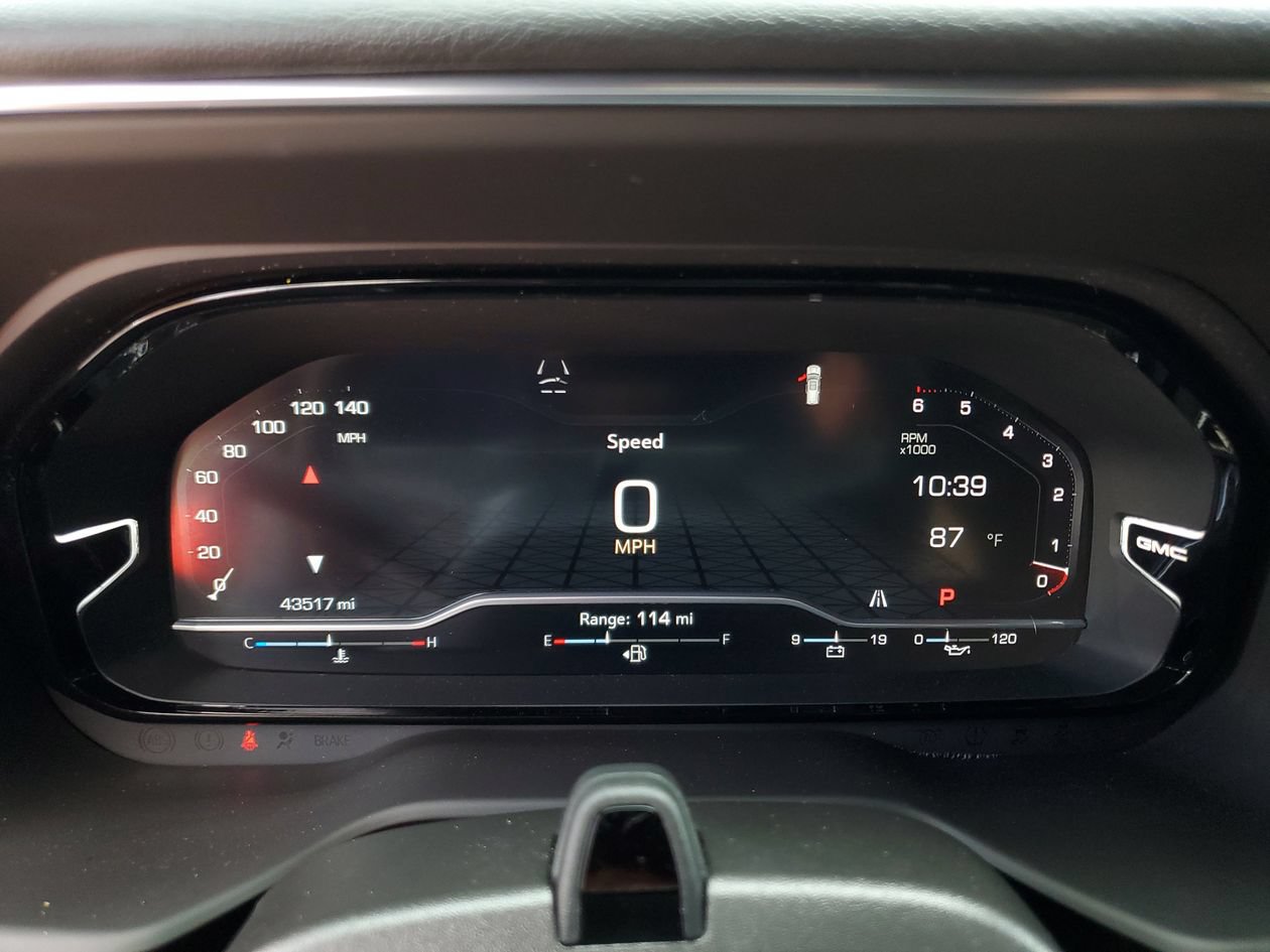 Used 2023 GMC Yukon Denali w/ Advanced Technology Package RWD image 30