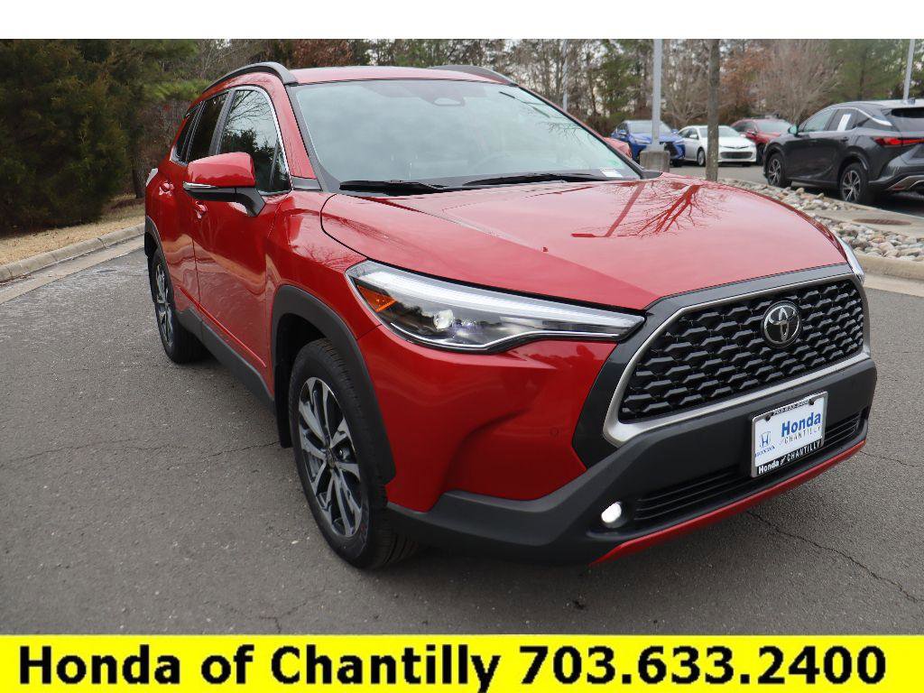 Used 2024 Toyota Corolla Cross XLE w/ Convenience Package image 1