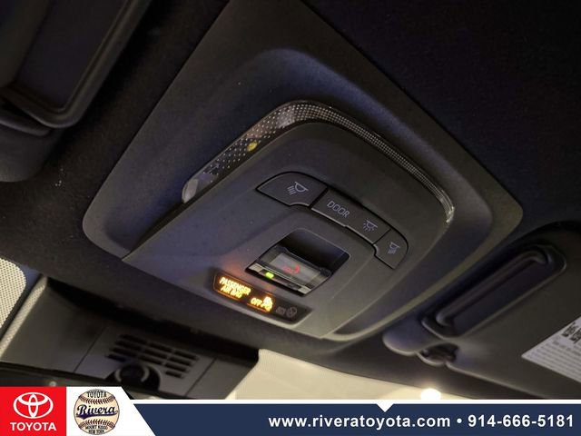 Used 2023 Toyota Corolla SE image 25