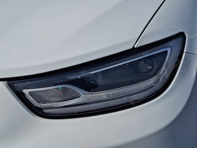 Used 2024 Chrysler Pacifica Touring-L image 9