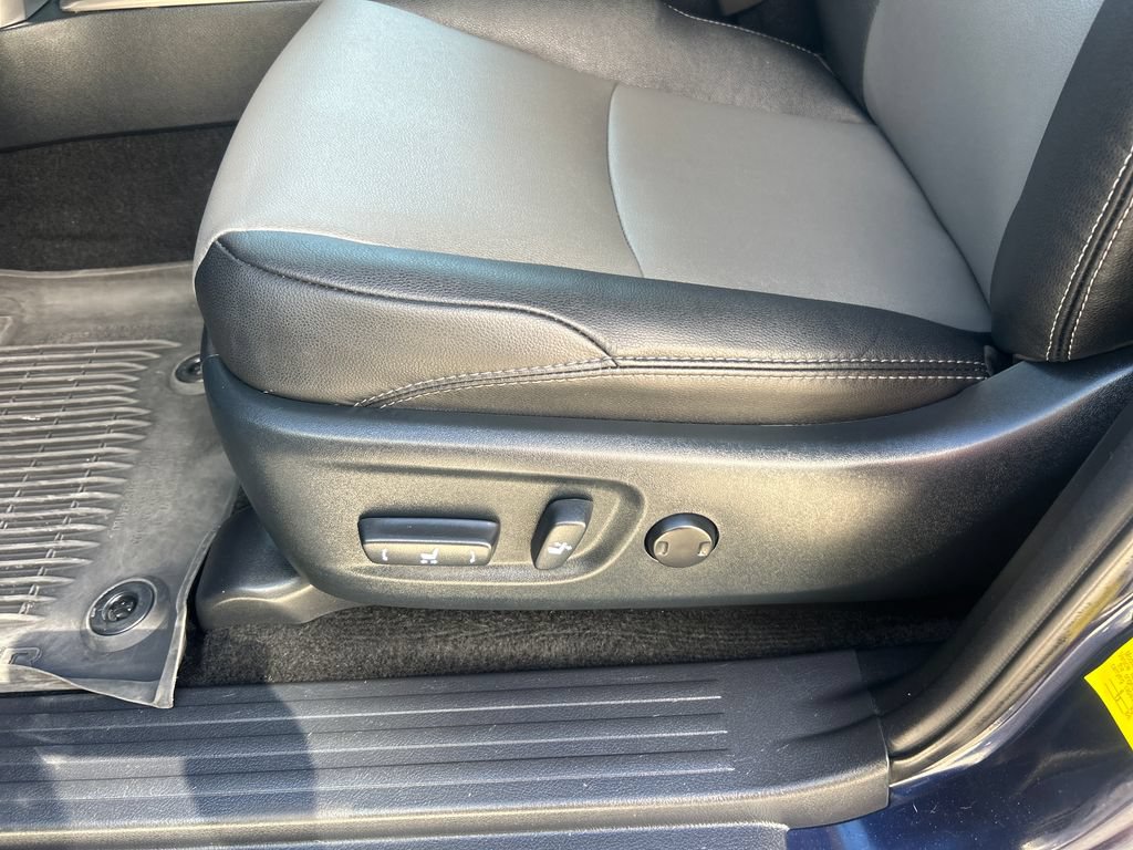 Certified 2024 Toyota 4Runner SR5 Premium w/ Moonroof Package AWD/4WD image 33