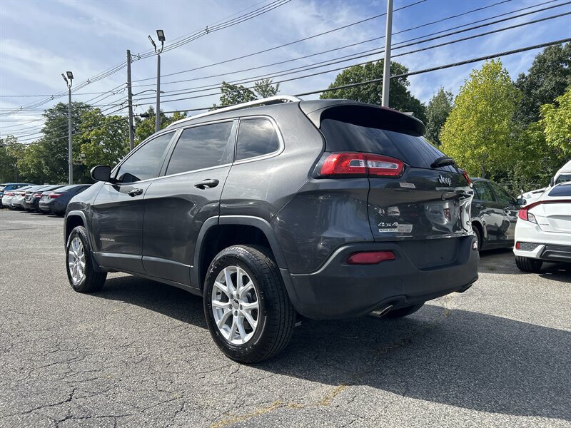 Used 2014 Jeep Cherokee Latitude w/ Comfort/Convenience Group AWD/4WD image 6