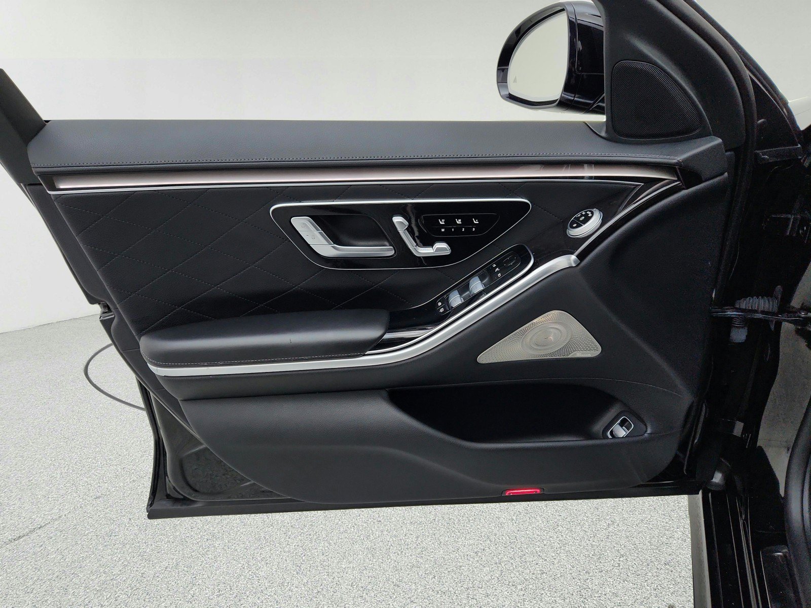 Used 2024 Mercedes-Benz S 580 4MATIC Sedan image 26