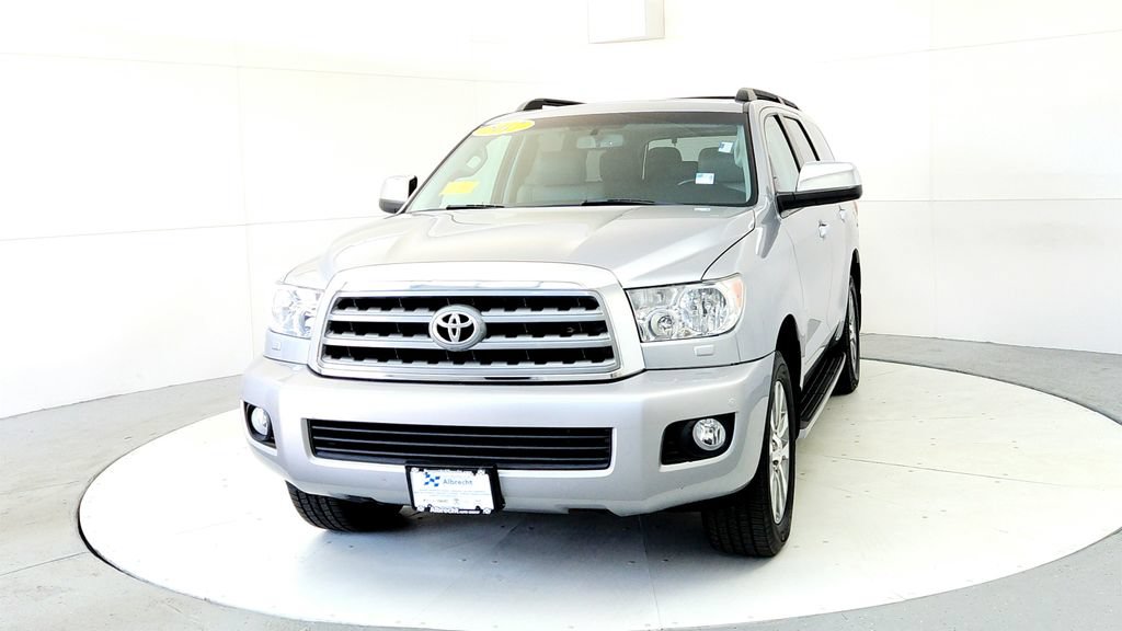 Used 2017 Toyota Sequoia Limited w/ Safety & Convenience Package AWD/4WD image 2