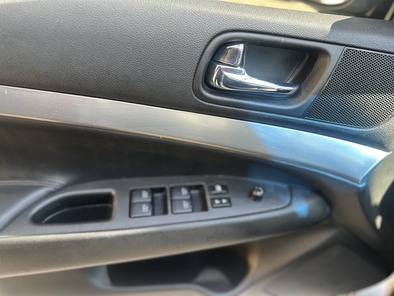 Used 2015 INFINITI Q40 AWD w/ Navigation Package image 14