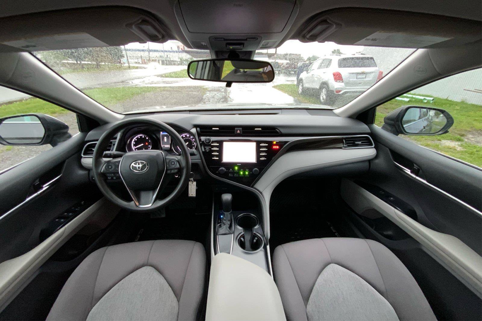 Used 2020 Toyota Camry LE FWD image 30