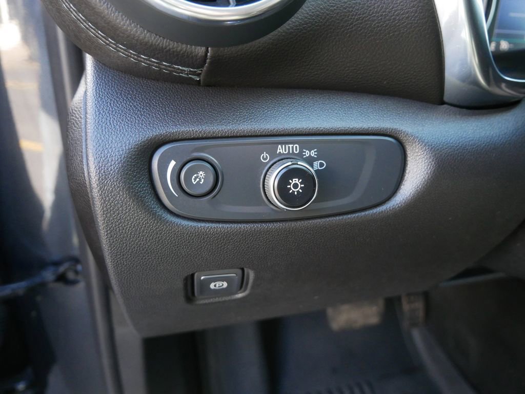 Used 2021 Chevrolet Blazer LT image 15