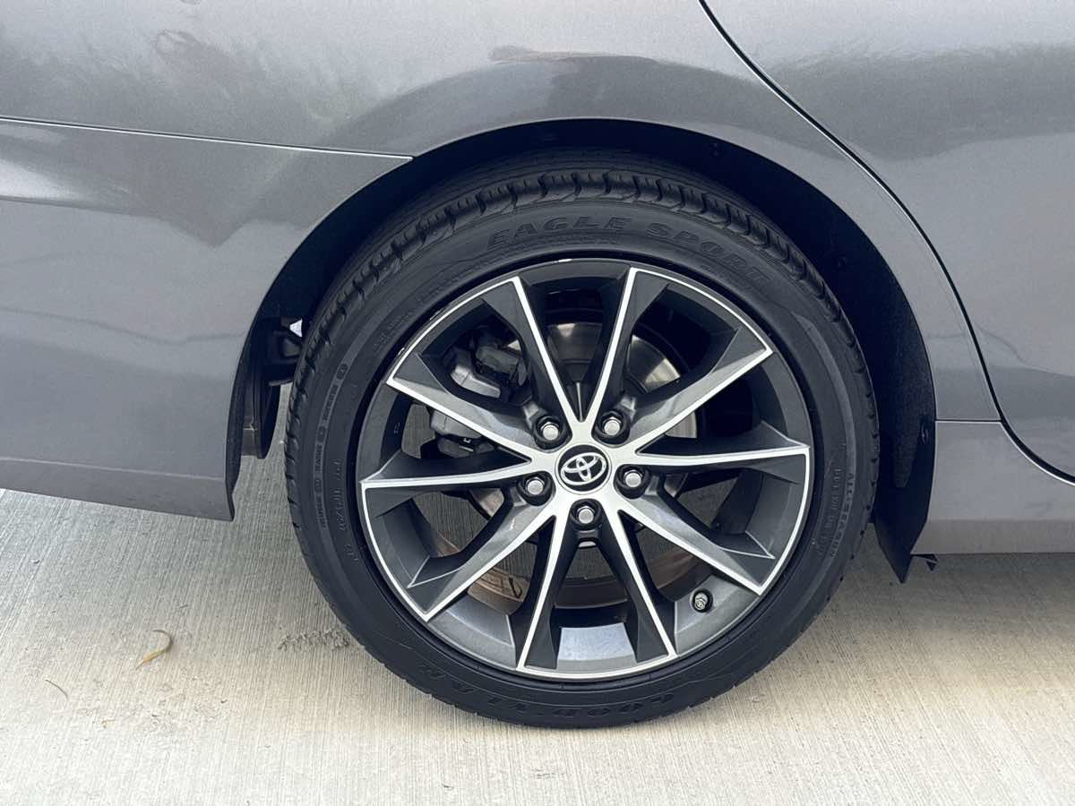 Used 2015 Toyota Camry XSE FWD image 8