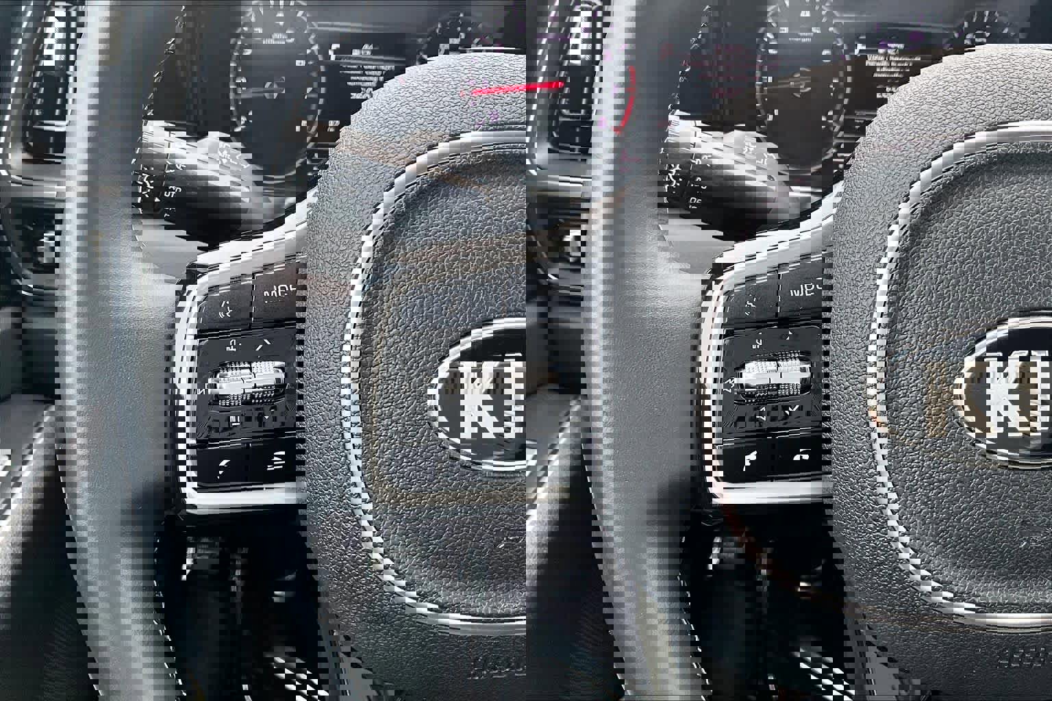 Used 2021 Kia Sorento S image 23