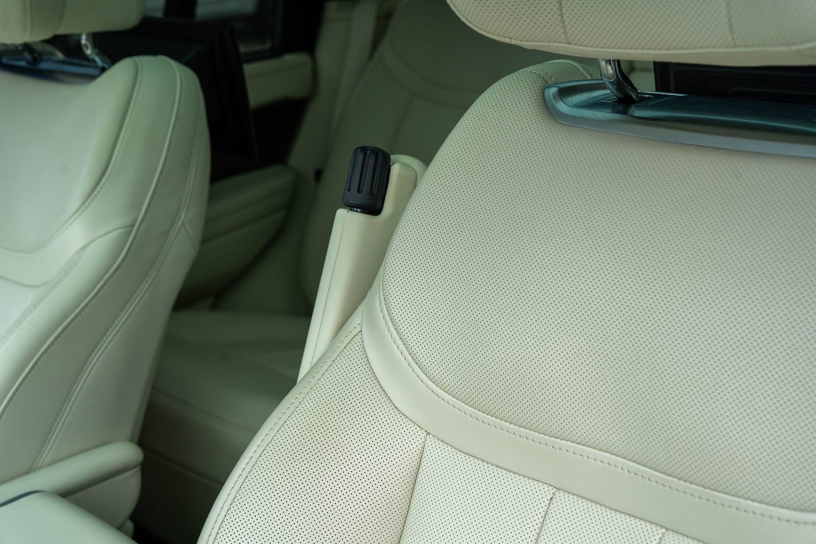 Used 2024 Land Rover Range Rover Autobiography image 20