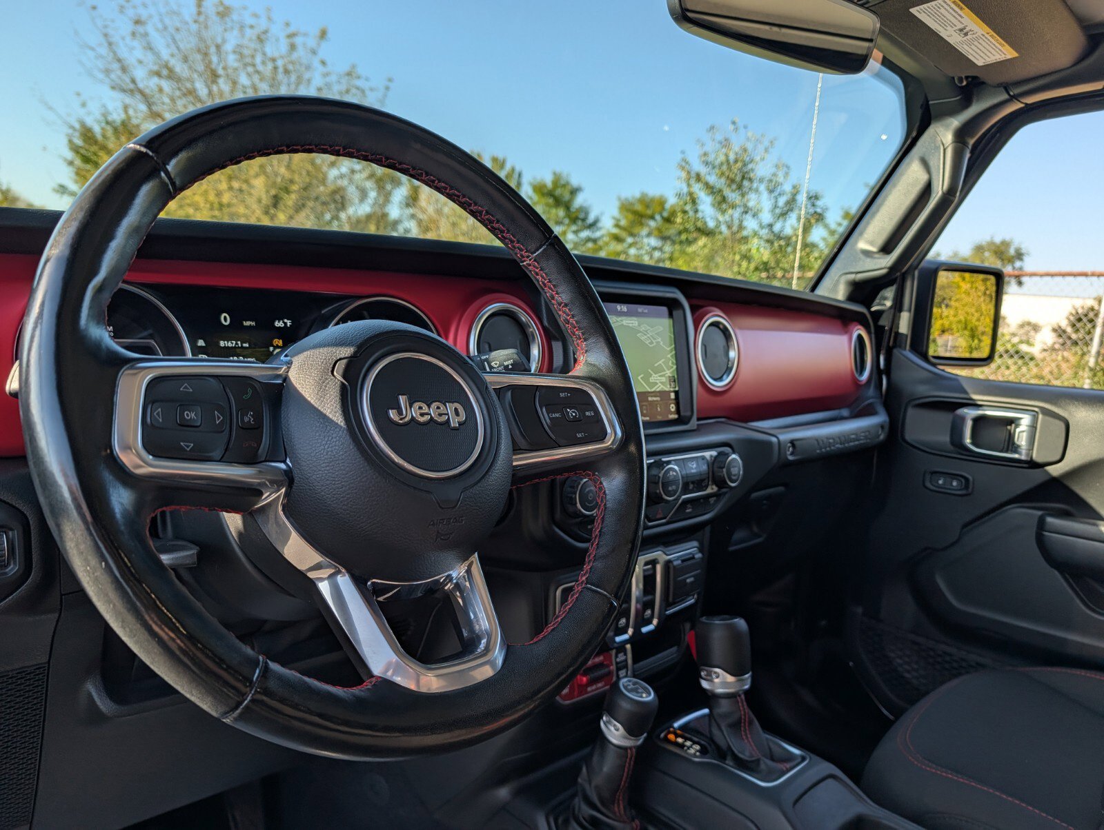 Used 2022 Jeep Wrangler Rubicon w/ Cold Weather Group AWD/4WD image 28