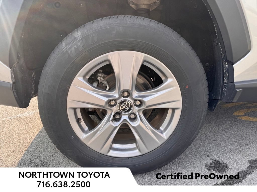 Used 2025 Toyota RAV4 XLE w/ Weather Package AWD/4WD image 28