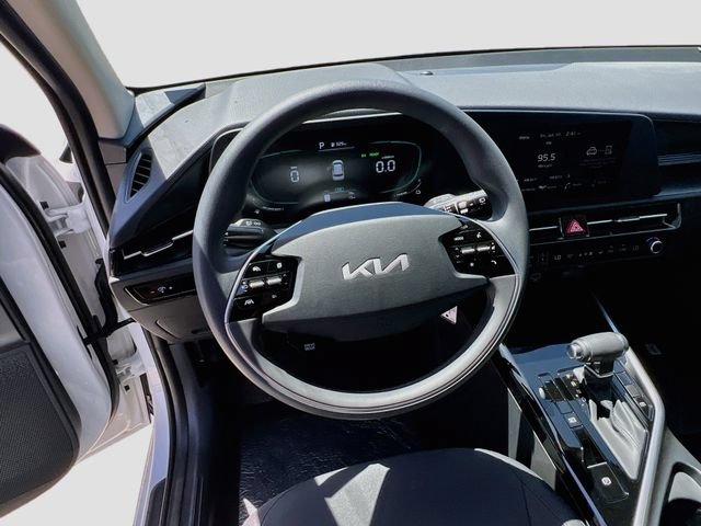 New 2026 Kia Niro LX FWD image 11