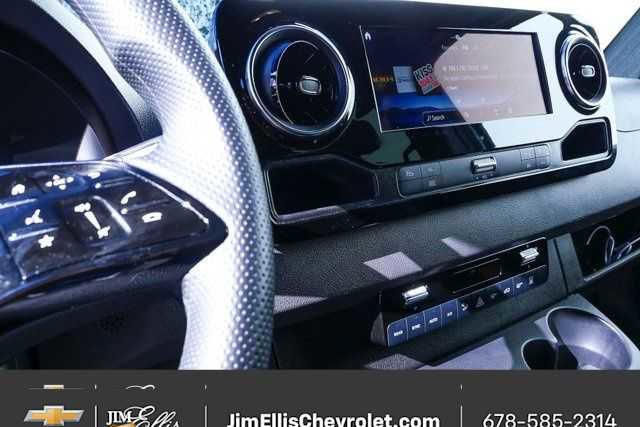 Used 2025 Mercedes-Benz Sprinter 2500 image 16