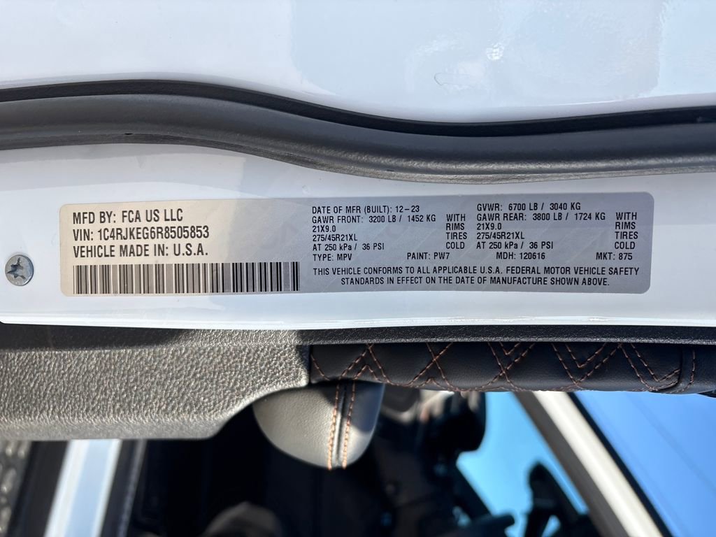 Used 2024 Jeep Grand Cherokee L Summit w/ Advanced Protech Group IV image 35