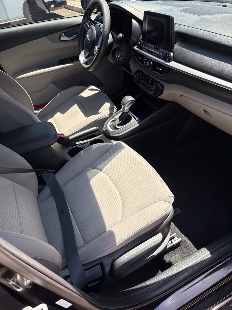 Used 2019 Kia Forte LXS FWD image 13