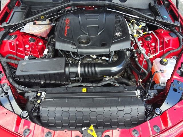 Used 2019 Alfa Romeo Giulia AWD w/ Nero Edizione image 21